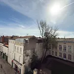 De Paris Hotel 2*