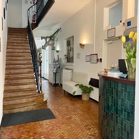 De Paris Hotell