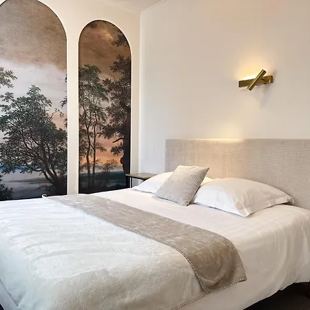 Hotell De Paris 2*