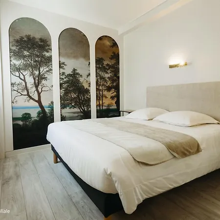 De Paris 2*