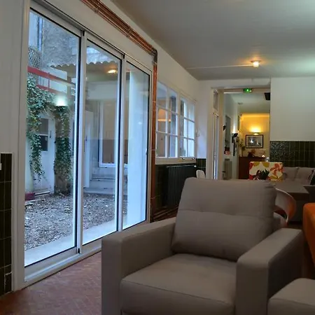 Hotel De Paris 2*