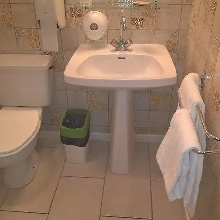 Hotel De Paris 2*