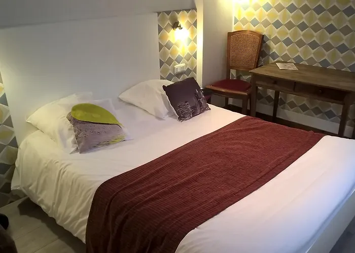 Hotel De Paris 2*